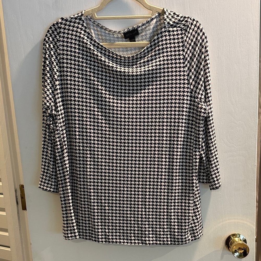 J. Jill Black and White Houndstooth Long Sleeve Top